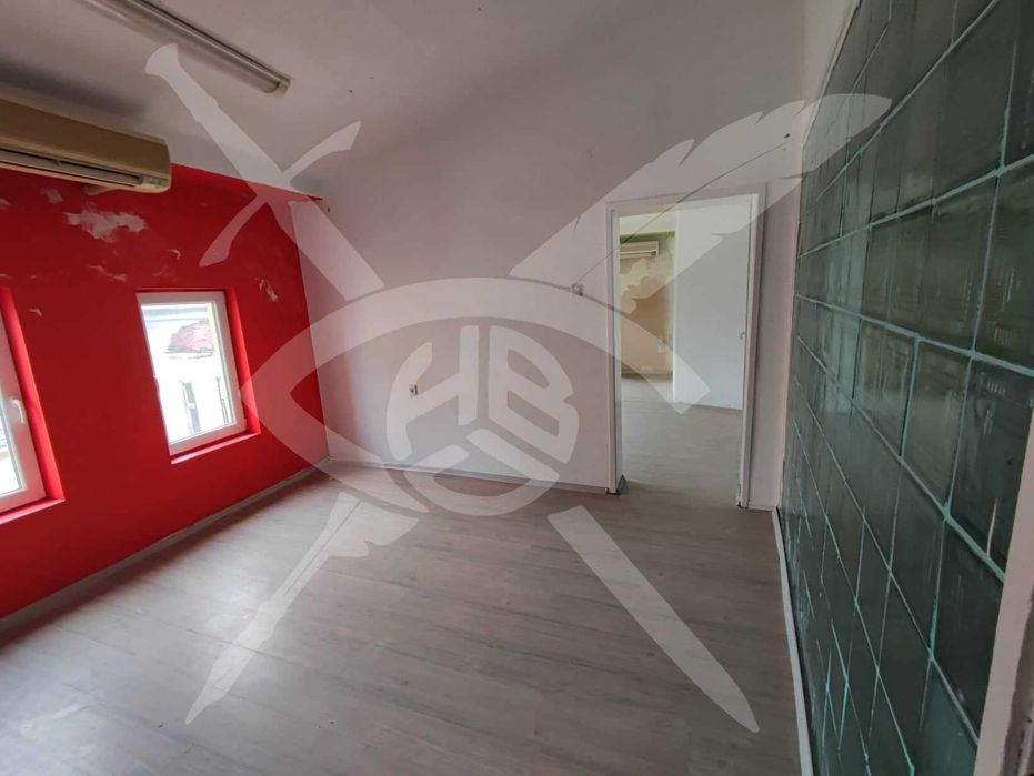 Продава се Къща в Пловдив, Център - 445 кв.м за 1236 €/кв.м - Снимка #4