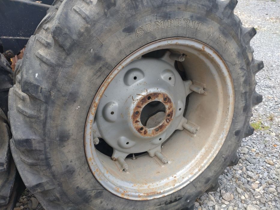 Pluguri. cu doua brazde