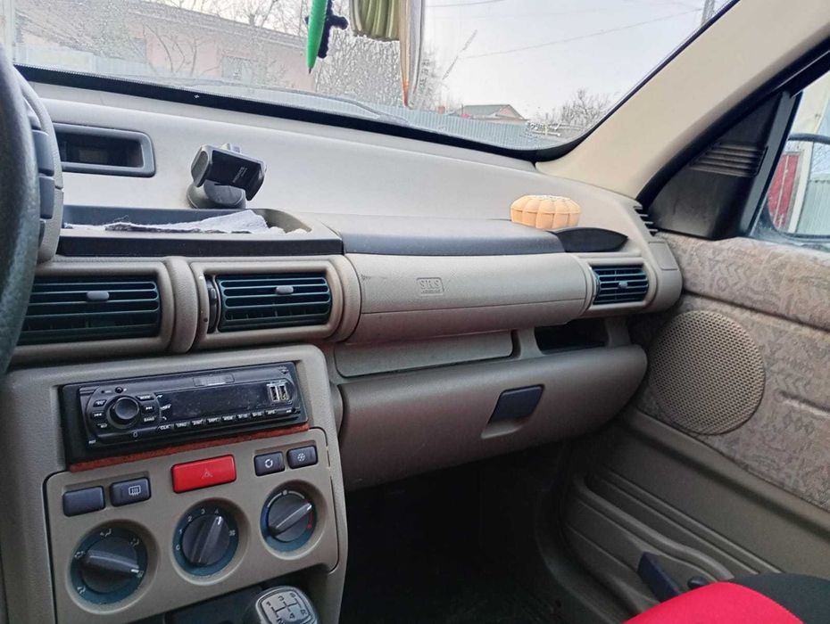 Se vinde auto land rover