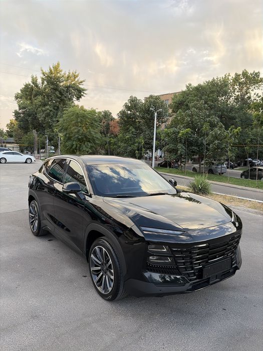 Jetour dashn Срочно сотилади
