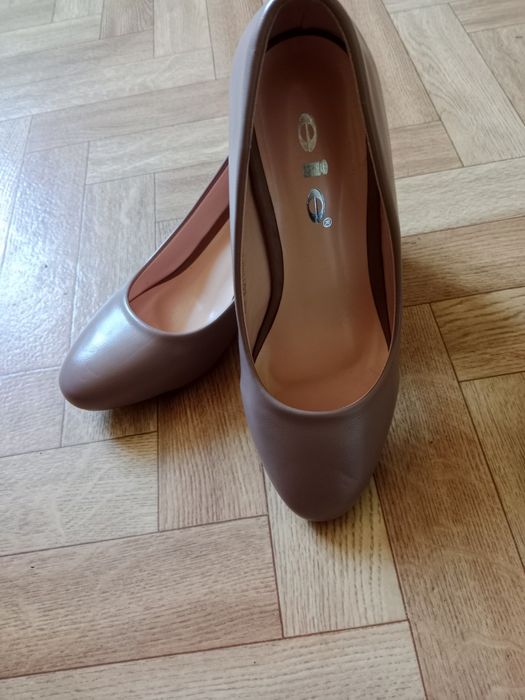 Продам новые туфли