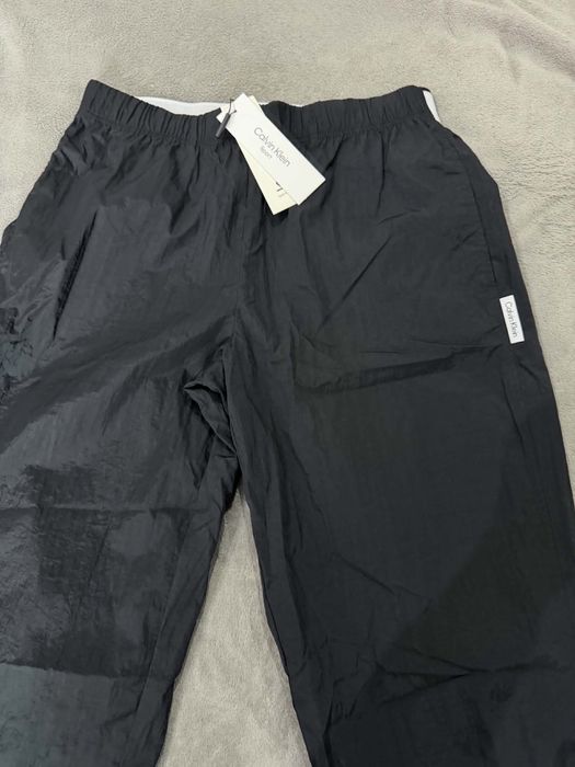 Маратонки сникърси  Calvin Klein  и долнище