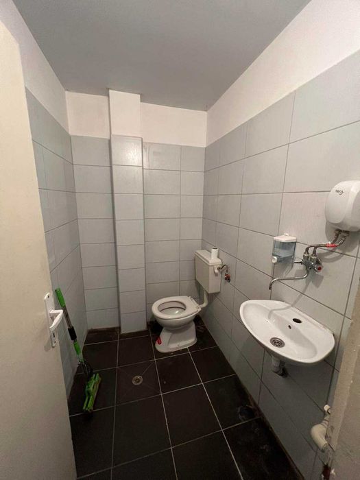 Продава се Магазин в Търговище, Център - 90 кв.м за 1134 €/кв.м - Снимка #3