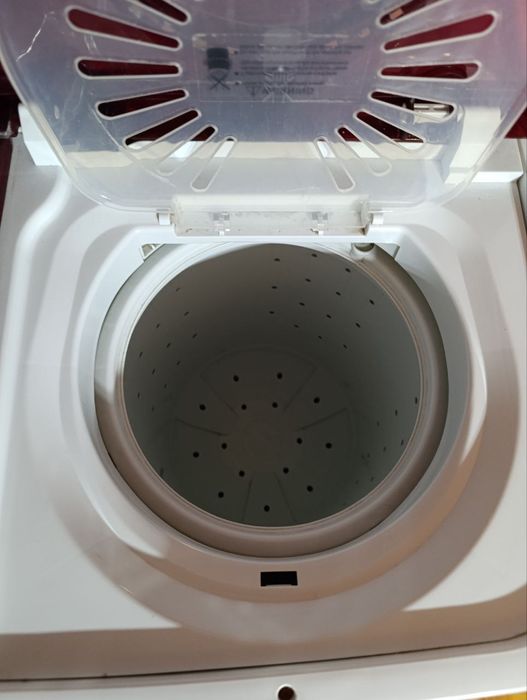 Ishlab turgan kir moshina