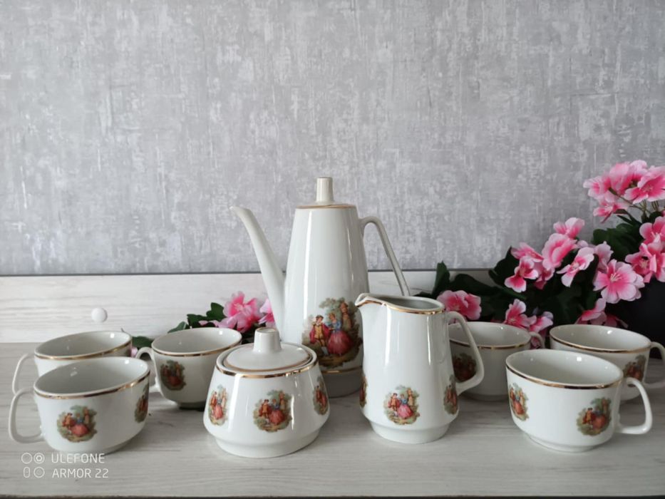 Сервиз за кафе "Ромео и Жулиета" на Изида