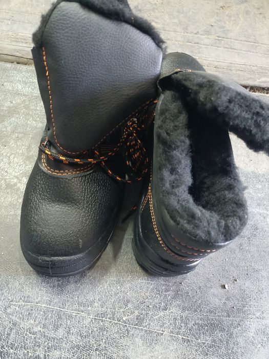 Ботинка для работы