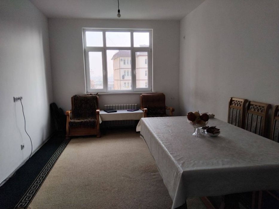 Сдаётся 3 х комнатная квартира Яшнабад рн Рисовый базар. Ор Ислом Ота.