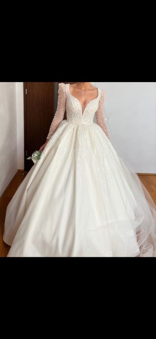 Vand rochie de mireasa