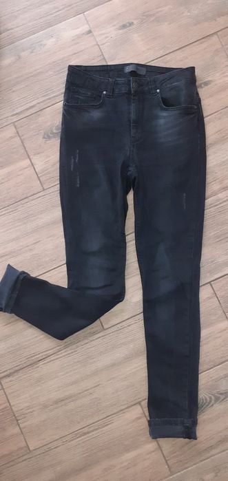 Pantaloni dama/blugi negrii