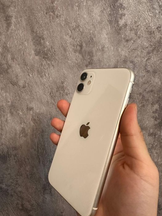 Vând iphone 11 în stare perfectă