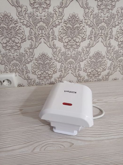 Вафельница Kitfort KT-1641