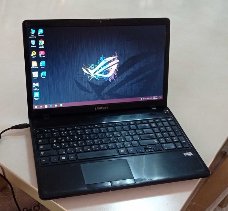 Noutbuk Samsung offesniy