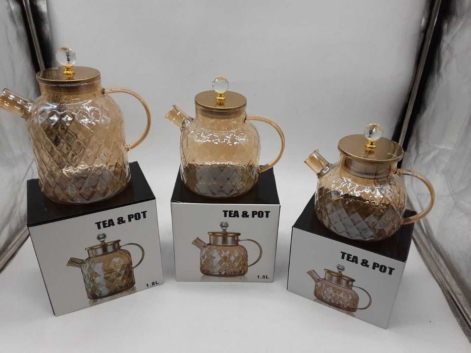 стеклянный чайник разных размеров