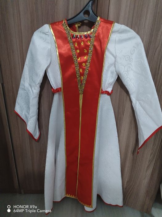 3 платья срочно продам