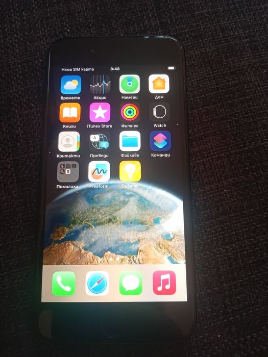Iphone SE чисто нов