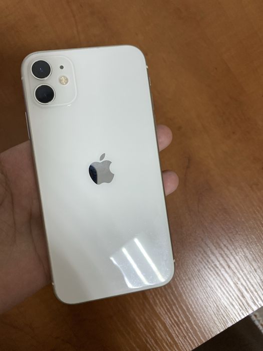 Продам iPhone 11