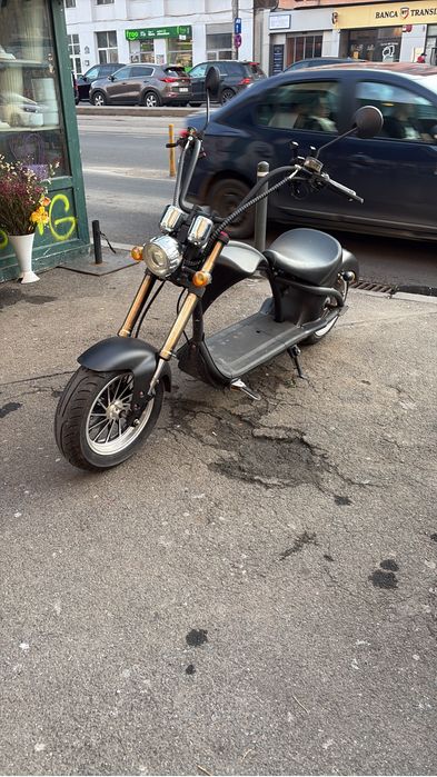 Vand scuter electric model Harley