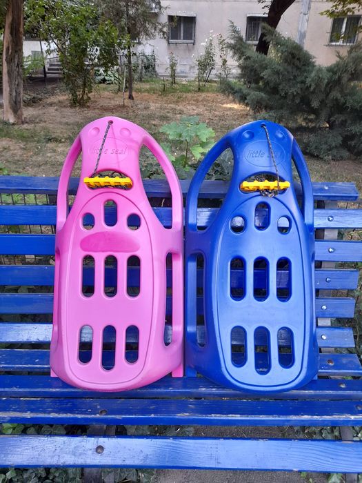 Vînd sanie solidă*