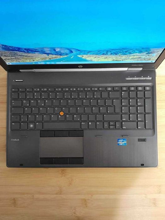 Laptop HP Elitebook 8560w 15.6-inch Intel Core i7 16 GB Ram 500 GB HDD Windows 10