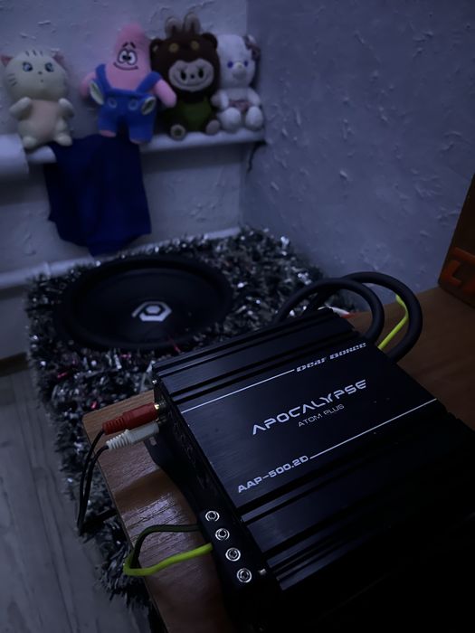 Продам усилитель сабвуферный