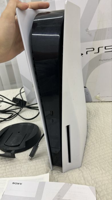 Продам Play station 5, бу