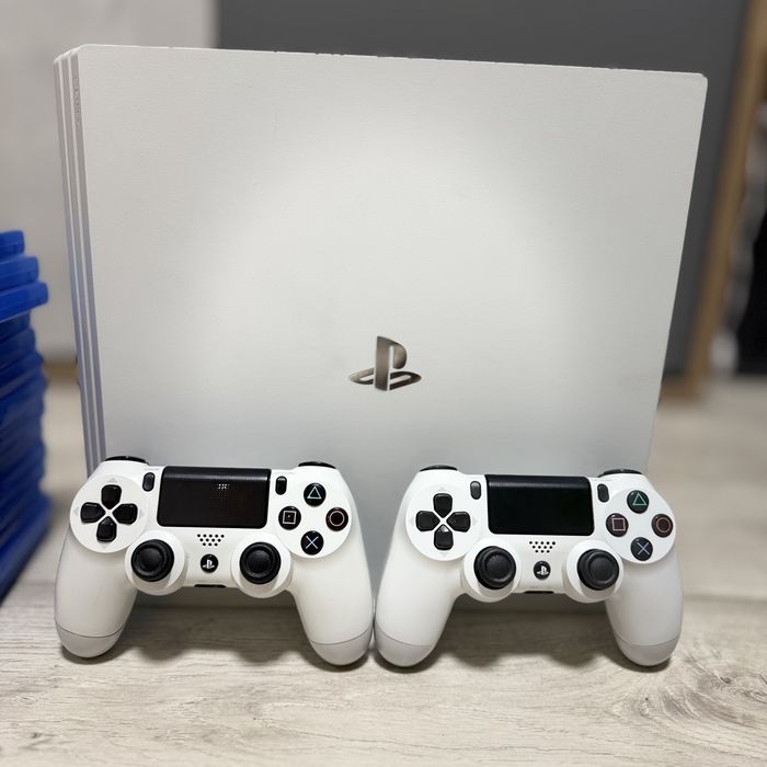 PlayStation 4 PS4 Pro 1TB - 11 Игри