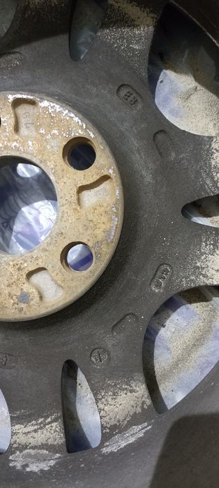 Шины с дисками комплект