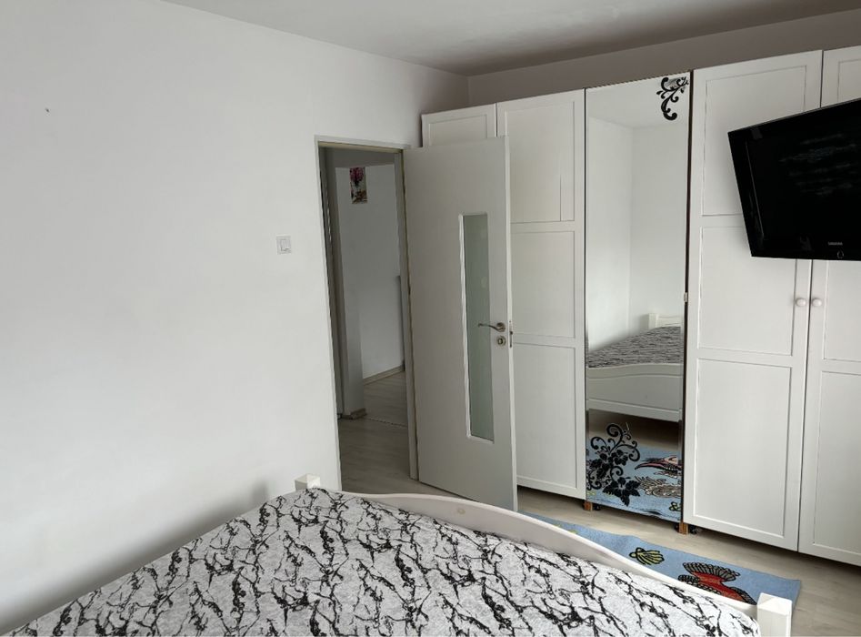 Inchiriez apartament 2 camere, parter