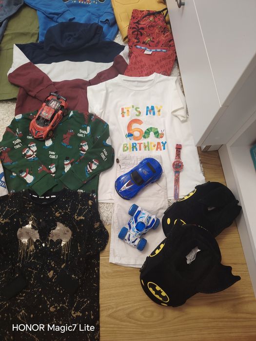 Lot hainute baietel plus adidasi Nike 29.5