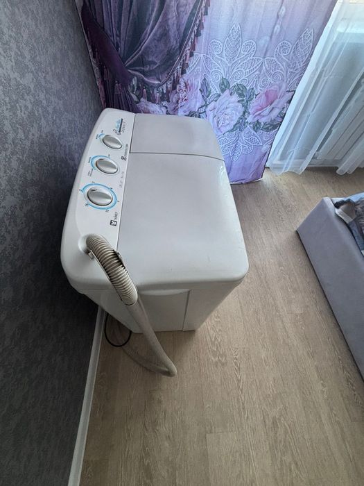 Продается Стиральная машинка полуавтомат