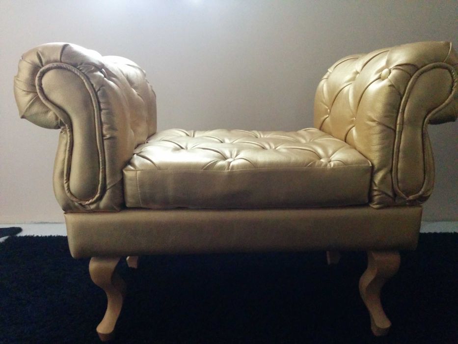 Ретро табуретка и диван