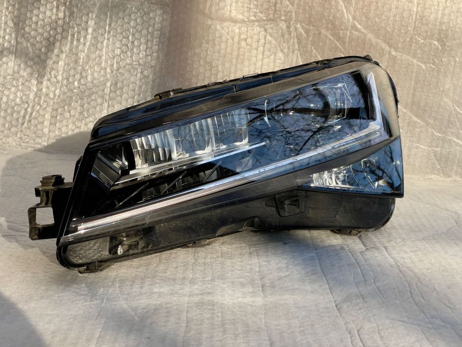 Far Faruri  stanga / dreapta  SKODA SUPERB 3 FACELIFT 2019 - 2021