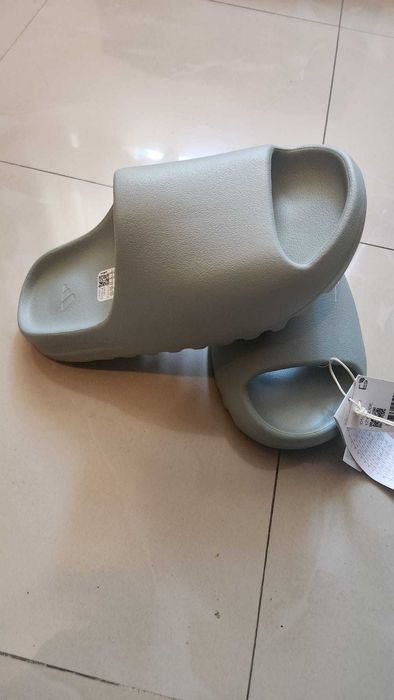 Adidas Yeezy Slide nr. 42, 43 Originali