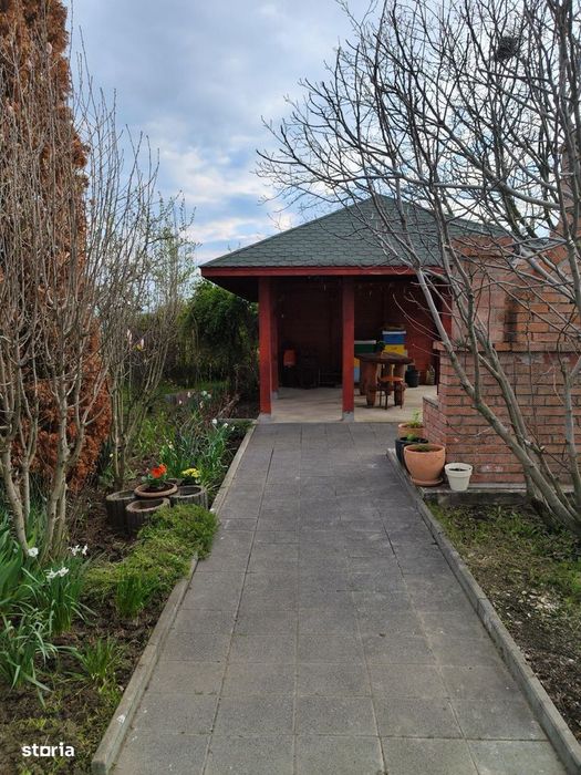 Casa si depozit materiale constructii( 35 km de Bucuresti)