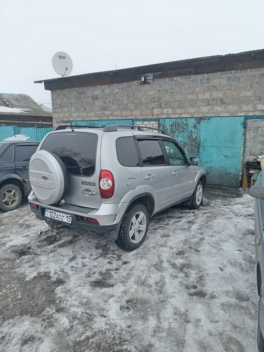 Нива шевроле 2014 год,люксовая