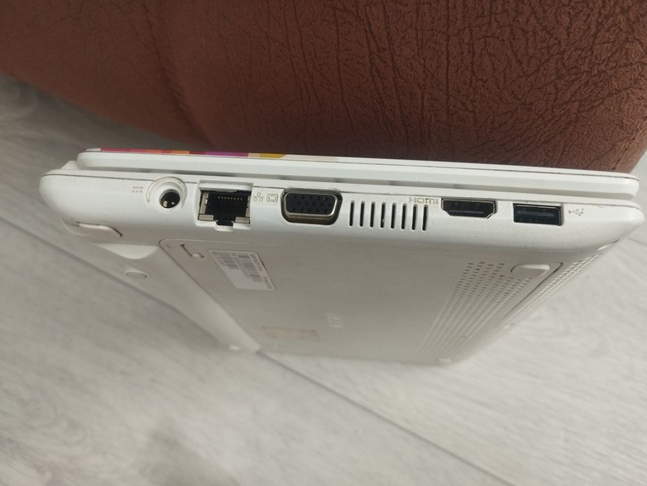 Продам нетбук aspire one