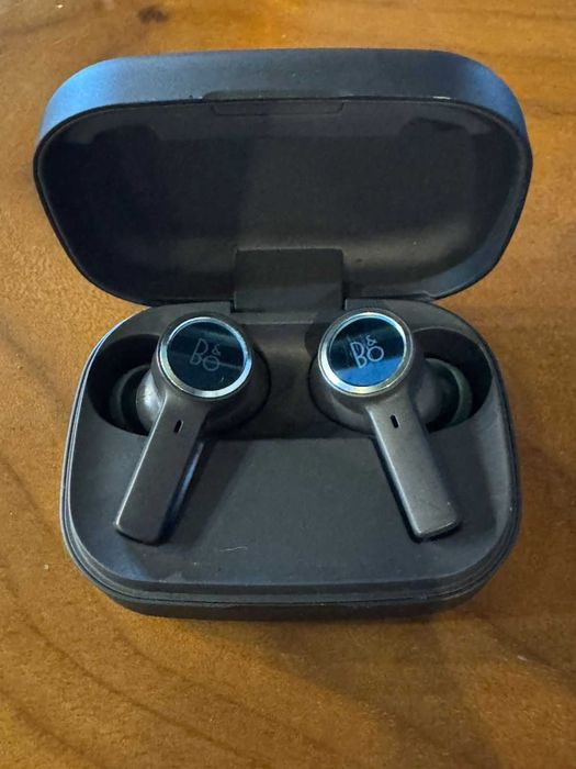 Наушники Bang & Olufsen Beoplay