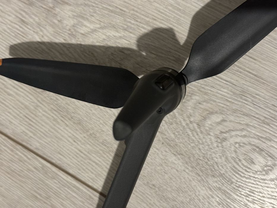 DJI Mavic 3 Pro Три камеры дрон