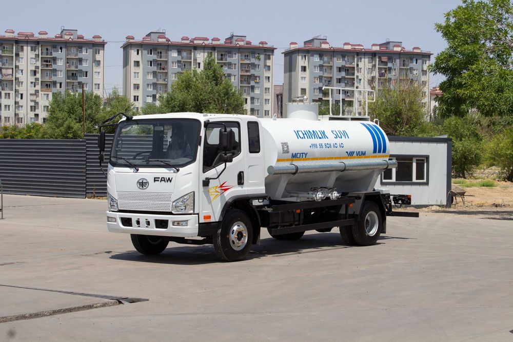 Таййор! Ичимлик сув ташувчи (водовоз питьевой воды) FAW Tiger V (6 м³)