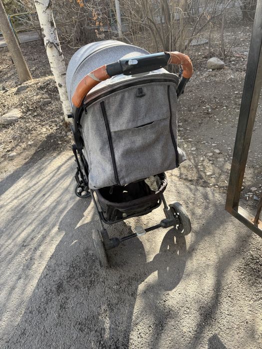 Коляска компактная