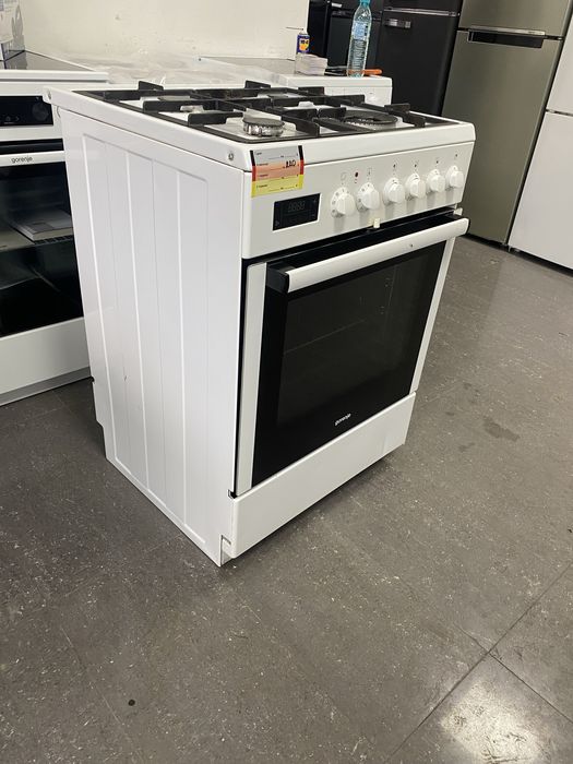 Свободностояща комбинирана готварска печка газ/  ток GORENJE 60 см.