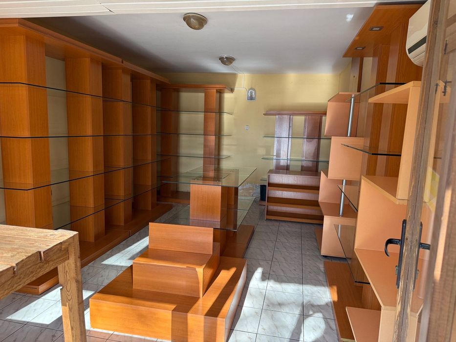 Продават се модули, подходящи за търговски обект!