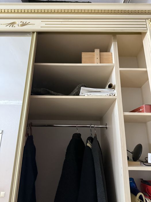 Продам шкаф платянной брльшой