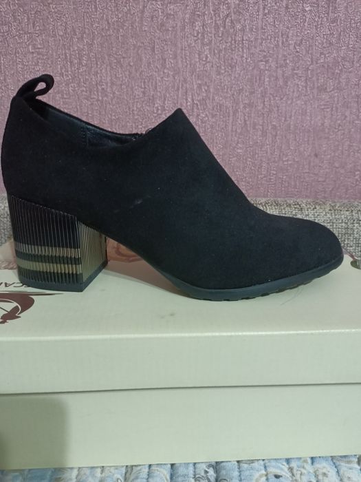 Туфли замшевый новый