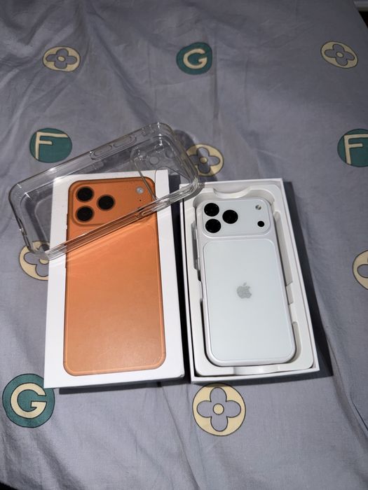 Iphone 17 mini цвет белый