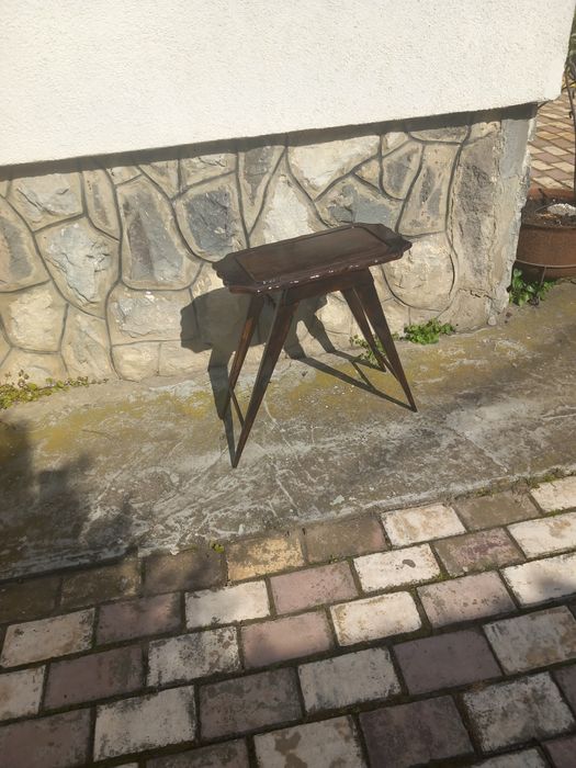 Vând măsuță elegantă pt.servit cafea