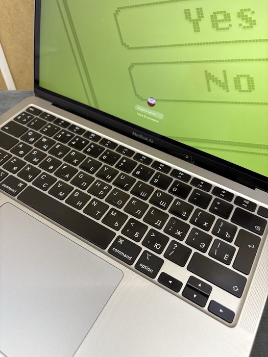 Продам Apple Macbook air 13