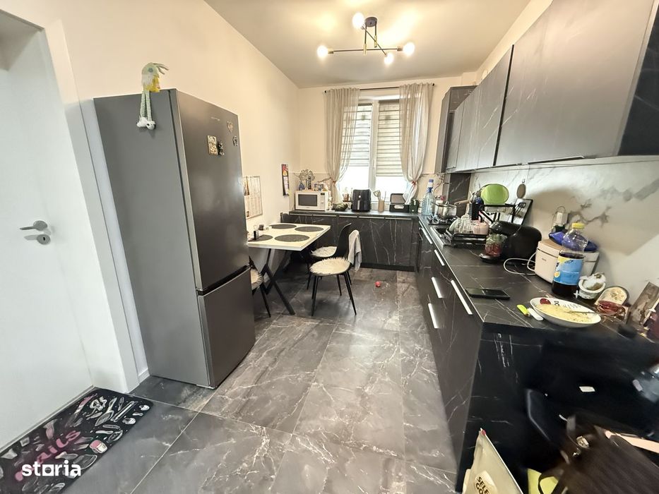 Apartament  cu 2 camere, decomandat cu gradina de 45 mp - Giroc