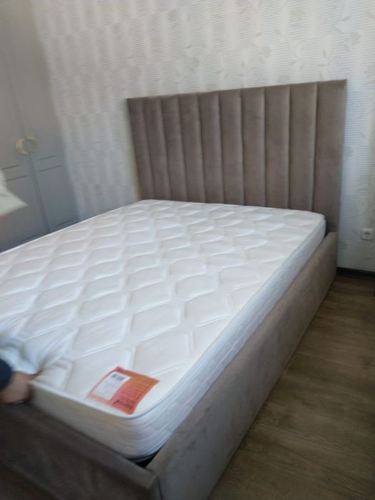 Продам кровать 2х спальный 200×180