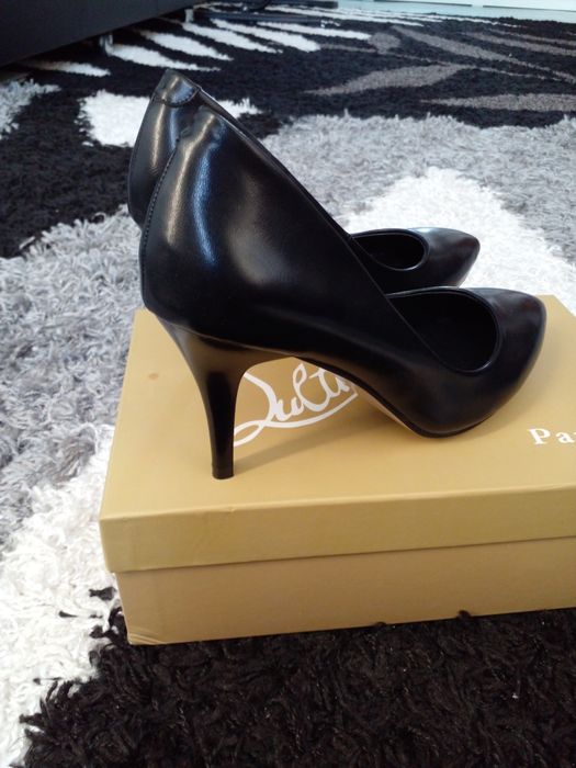 Продам туфли классика